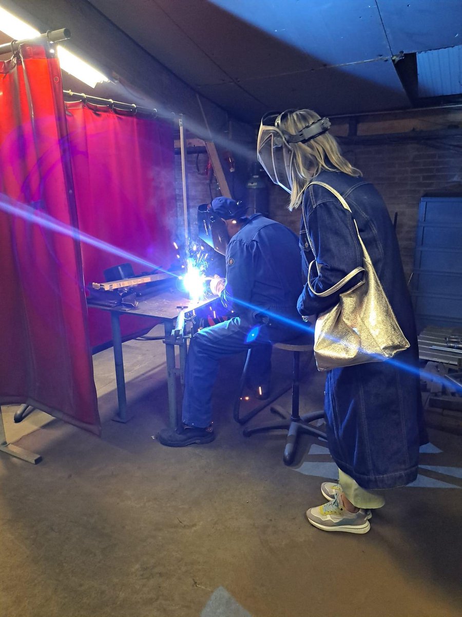 CDATytsjerkste2's tweet photo. Vanmiddag zijn wij als raden van 8KTD op werkbezoek bij het werkgelegenheidsproject Beurtschip, een gezamenlijk project van de gemeenten @Achtkarspelen en @tdiel.Een geweldig project met prachtige resultaten, al veel kandidaten hebben de weg naar een betaalde vaste baan gevonden. https://t.co/KZ29ryB7xX