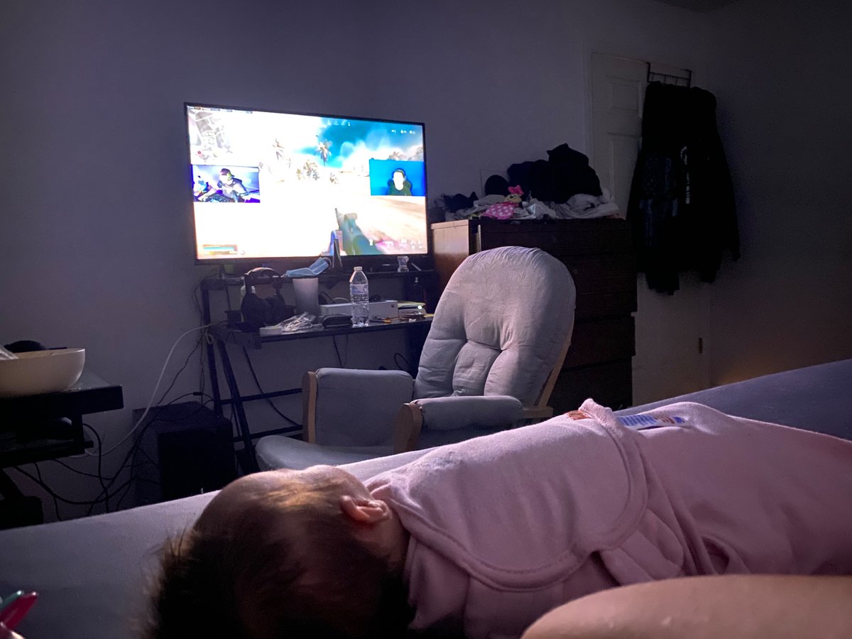 domakillz's tweet photo. @timthetatman
 Gotta start em’ young 😂😂 my 7 week old daughter loves watching you. Falls right asleep 😂 
@Wipz https://t.co/atBhtSq3yN