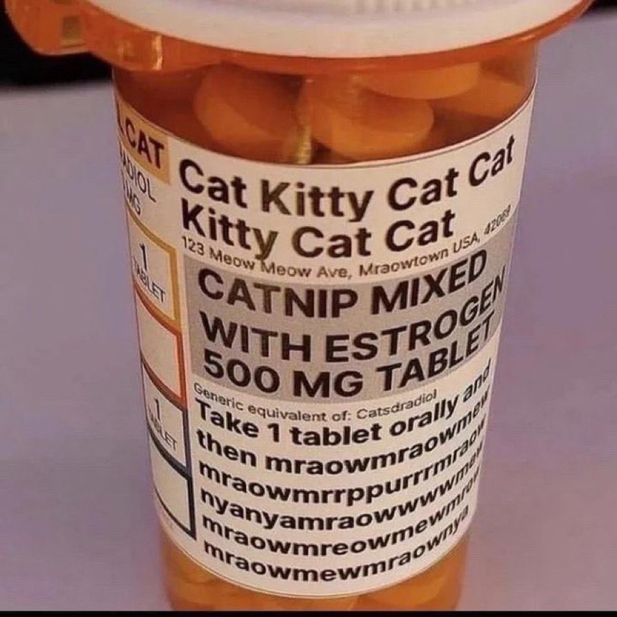 AmazingPinapple's tweet image. i love men i love men boys i like kissing boys :3 :3 :3 :3c mrow mreow mraw mroew