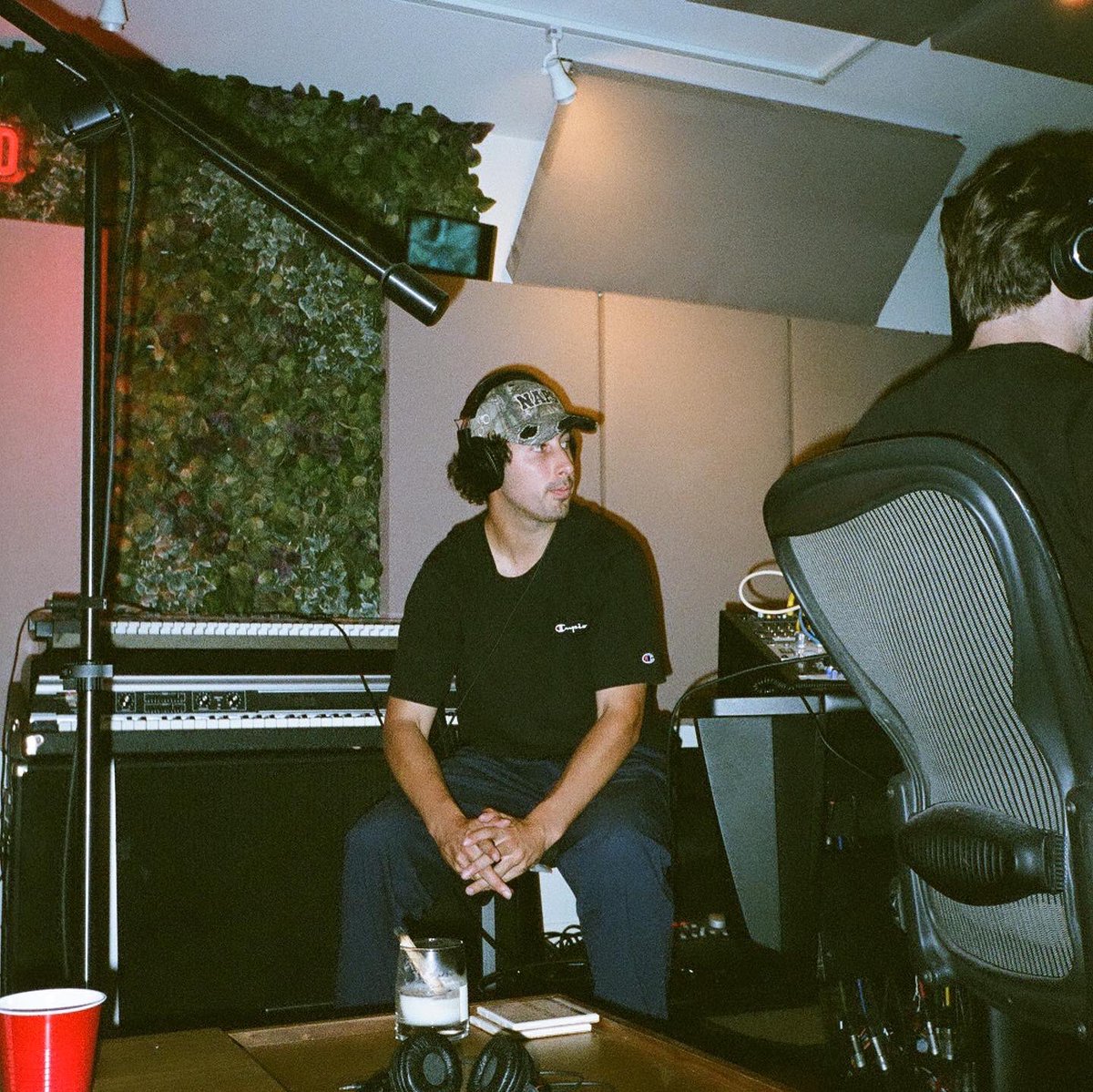 OllieRaps's tweet photo. New song called “auburn skies” dropping @ midnight!! 100 retweets and ill drop it early though… https://t.co/B4Hj8MPhrU https://t.co/2LZYi0XrP4