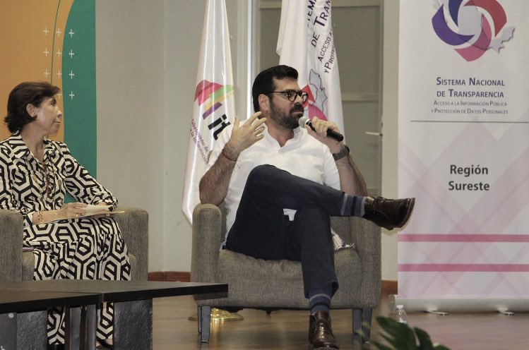 daniel_casasus's tweet photo. Celebro la presentación de la Guía de Acceso a la Información Protección de Datos Personales y uso de las Tecnologías para #AdultosMayores. 

Un honor compartir comentarios de excelente herramienta en esta jornada por la transparencia con grandes personalidades. @itaiptabasco https://t.co/RrmWxym9sH