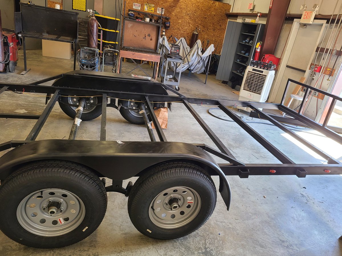 _jkwilliams_'s tweet photo. Welding students have been hard at work to build this custom 8x16 flatbed trailer from scratch. Last year's class started it and this year's class finished it up. These students have been able to take the welding skills they have learned and apply them in a practical way! https://t.co/wx7BfnOiWE