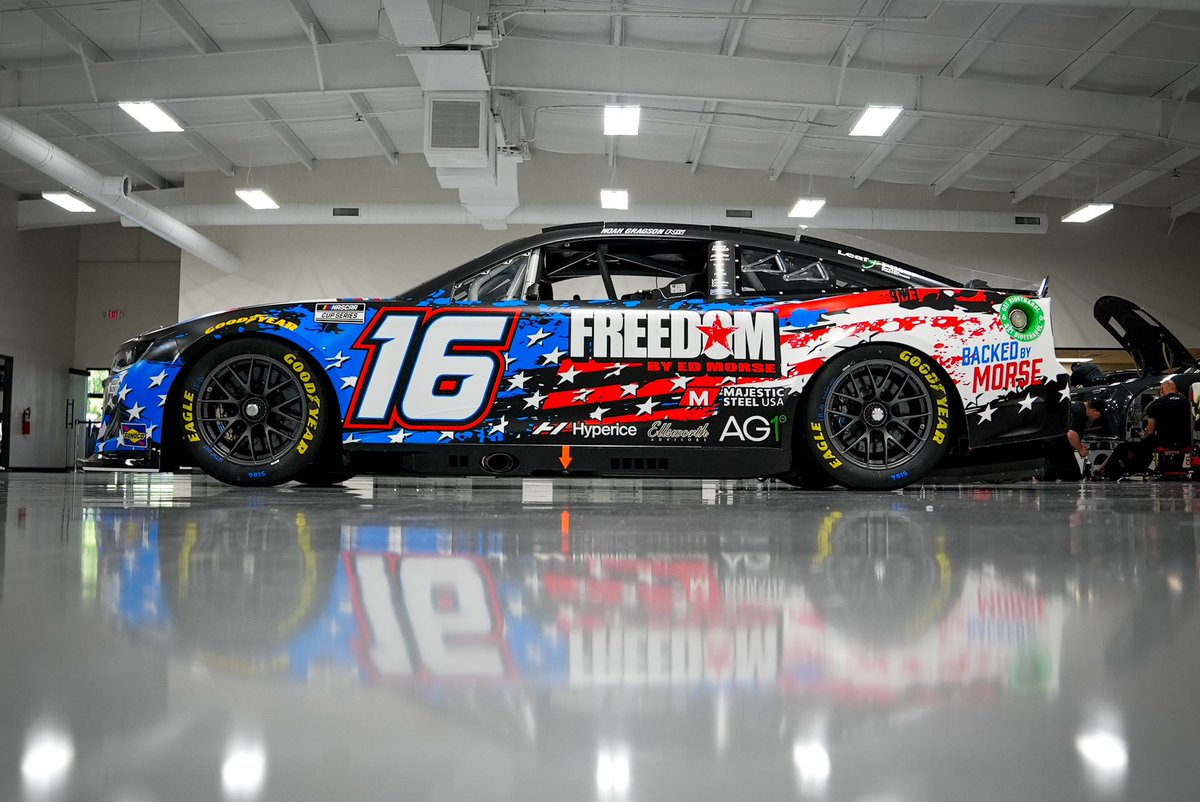 🇺🇸 🦅 *Bald Eagle screech* 🦅🇺🇸

#AutotraderEchoPark500 | #TrophyHunting