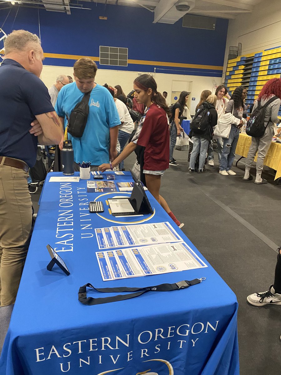 AEC Scorpions (@aec_scorpions) on Twitter photo AEC students had a great time touring <a href="/Barstow_College/">Barstow Community College</a>! Students spoke to university representatives to plan their next college and career steps! 😀🦂
#AECScorpions #TheSilverValleyWay #collegeandcareerready AEC students had a great time touring <a href="/Barstow_College/">Barstow Community College</a>! Students spoke to university representatives to plan their next college and career steps! 😀🦂
#AECScorpions #TheSilverValleyWay #collegeandcareerready