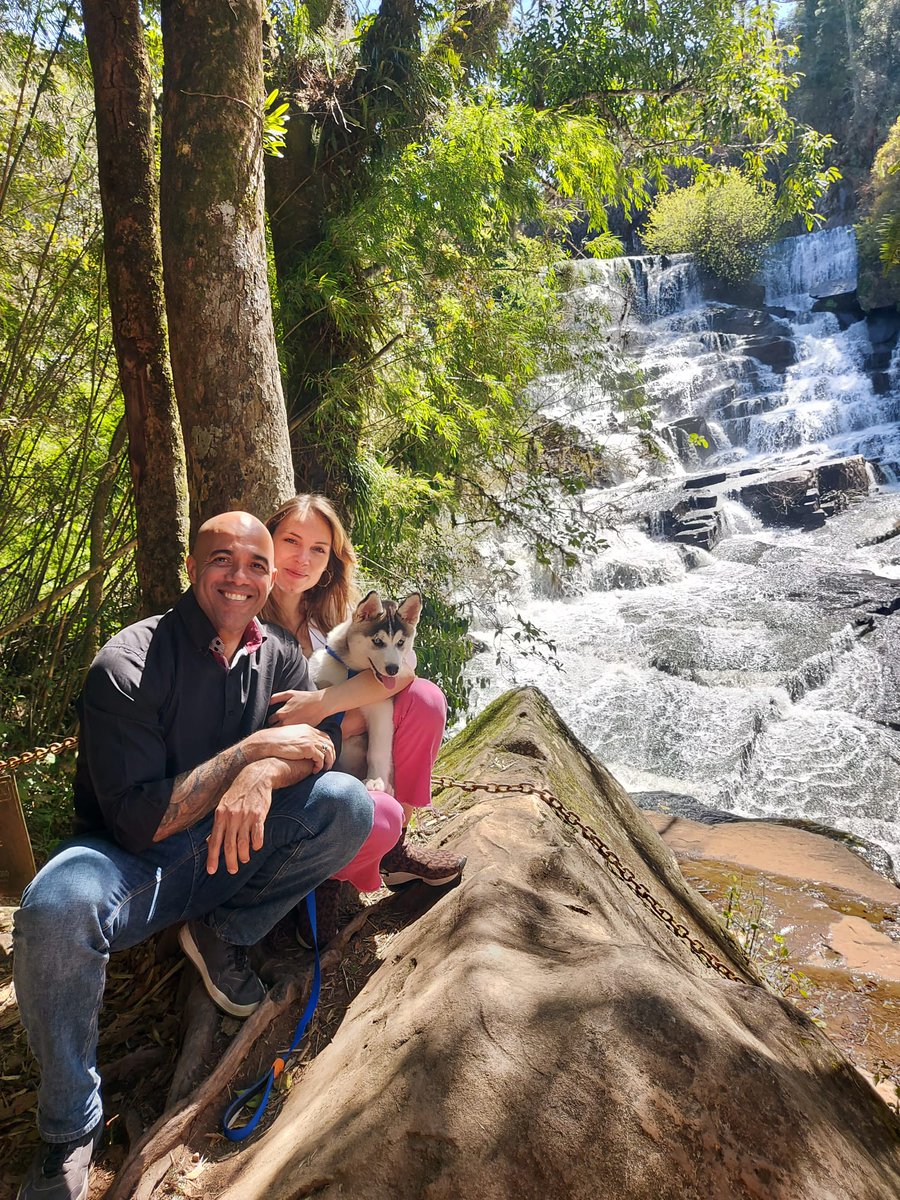 ginga_cc's tweet image. GINGA team news: in addition to Husky Akira's role as Head of Swag, founder &amp;amp; co-founder Daisy &amp;amp; Tom.. become fianceés 🥰🌴🥰

#GINGAcrew #crypto #blockchain #indieartists #ginga