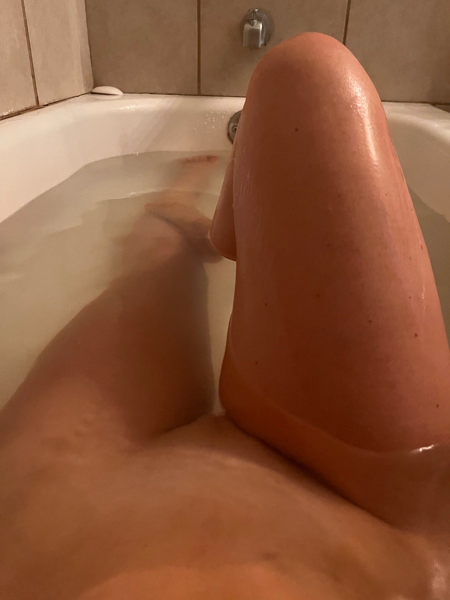 MPanageo's tweet photo. Anybody interested in making me wetter?? DM me
Link in comments https://t.co/mF7g4Saxws