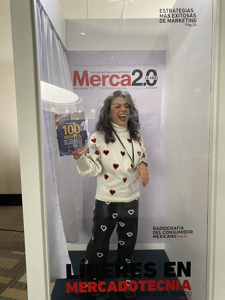 Juliana Martinez tweet media