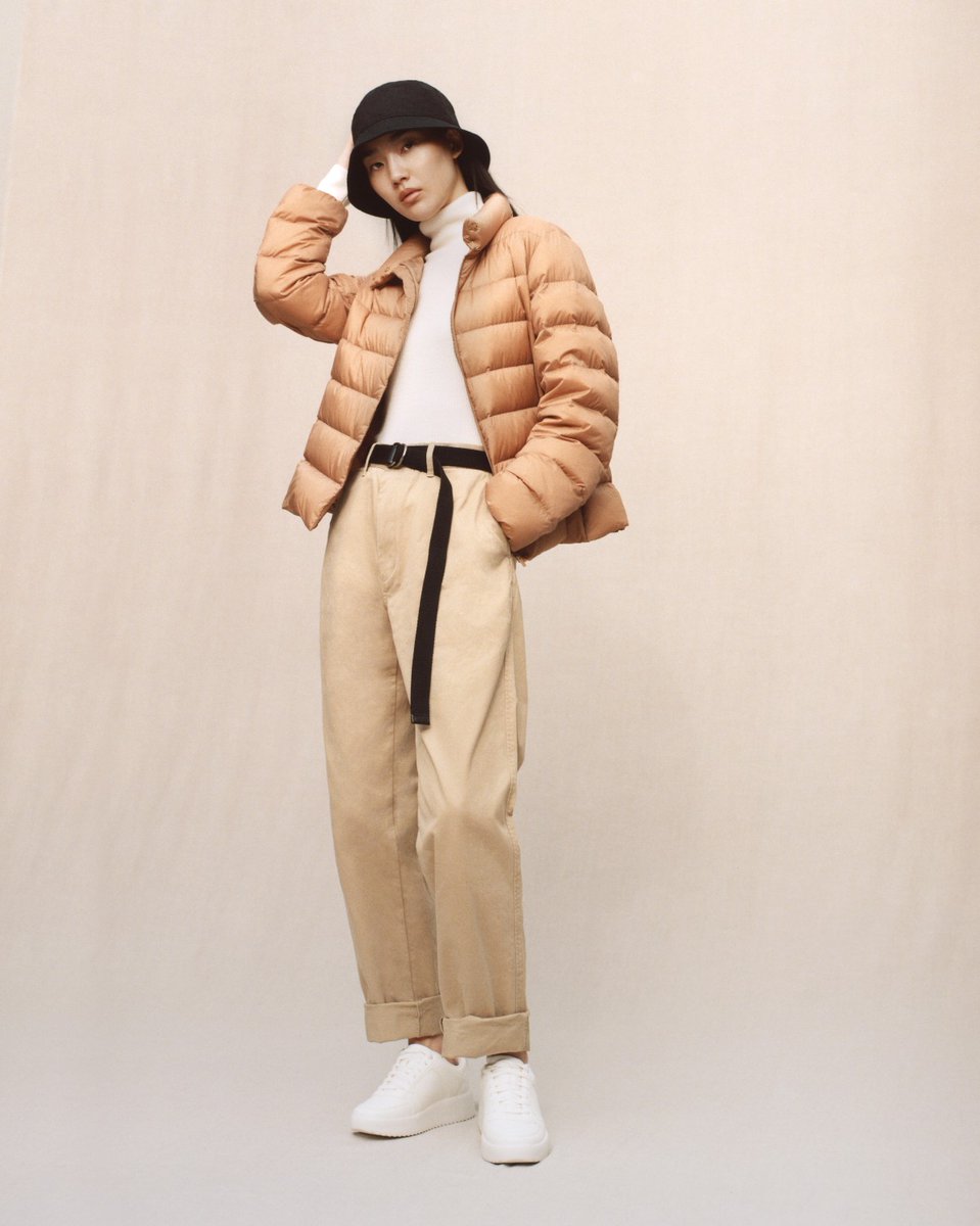 UniqloUSA's tweet photo. It’s layering season! 🍂
Cozy up in the comfortable warmth of our new fall outerwear pieces, and shop more stylistic essentials: https://t.co/oAfZtQ3zq7
#Fall #FallStyle #UltraLightDown #WarmPadded #Layering #OutfitIdeas #UniqloUSA #LifeWear https://t.co/yDxdLrkhhF