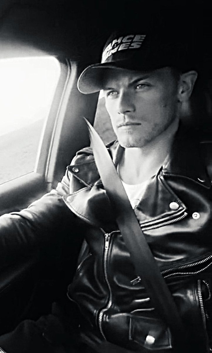 Good night twitter lovelies!🔥❤️
#SamHeughan