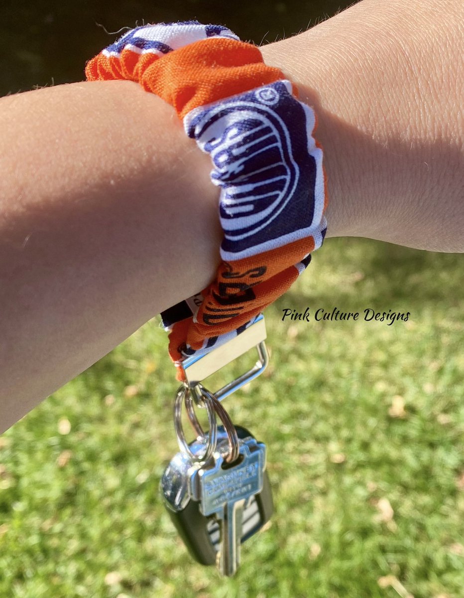 Oilers stretchy keychains now available! 
pinkculturedesigns.com
Save 10% site wide till Sept 30! 
promo code: REVAMP

#yeg #edmonton #sherwoodpark #stalbert #sprucegrove #leduc #calgary #alberta #yyc #keychain #customkeychain #gooilers #oilers #edmontonoilers