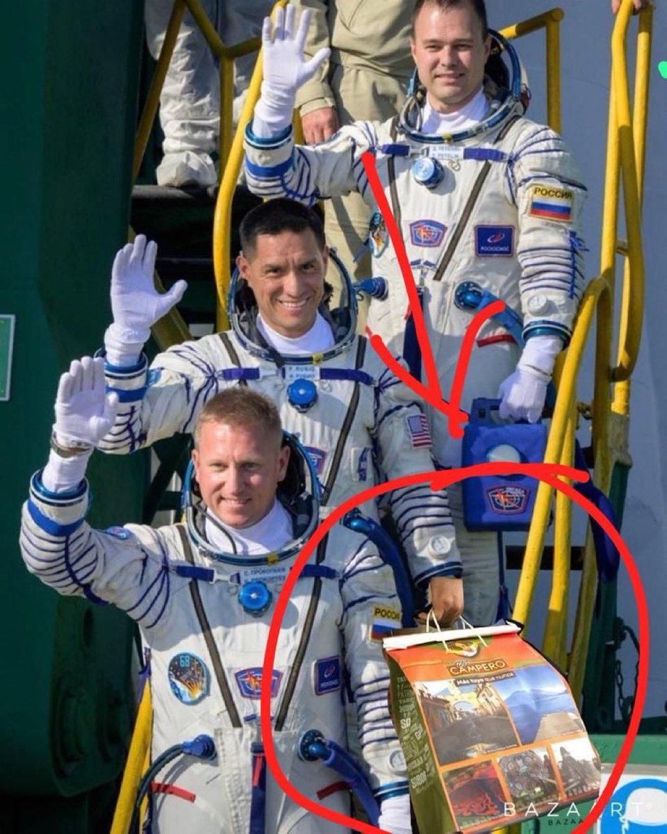 SalvadoranPride's tweet image. Se pasan 😂