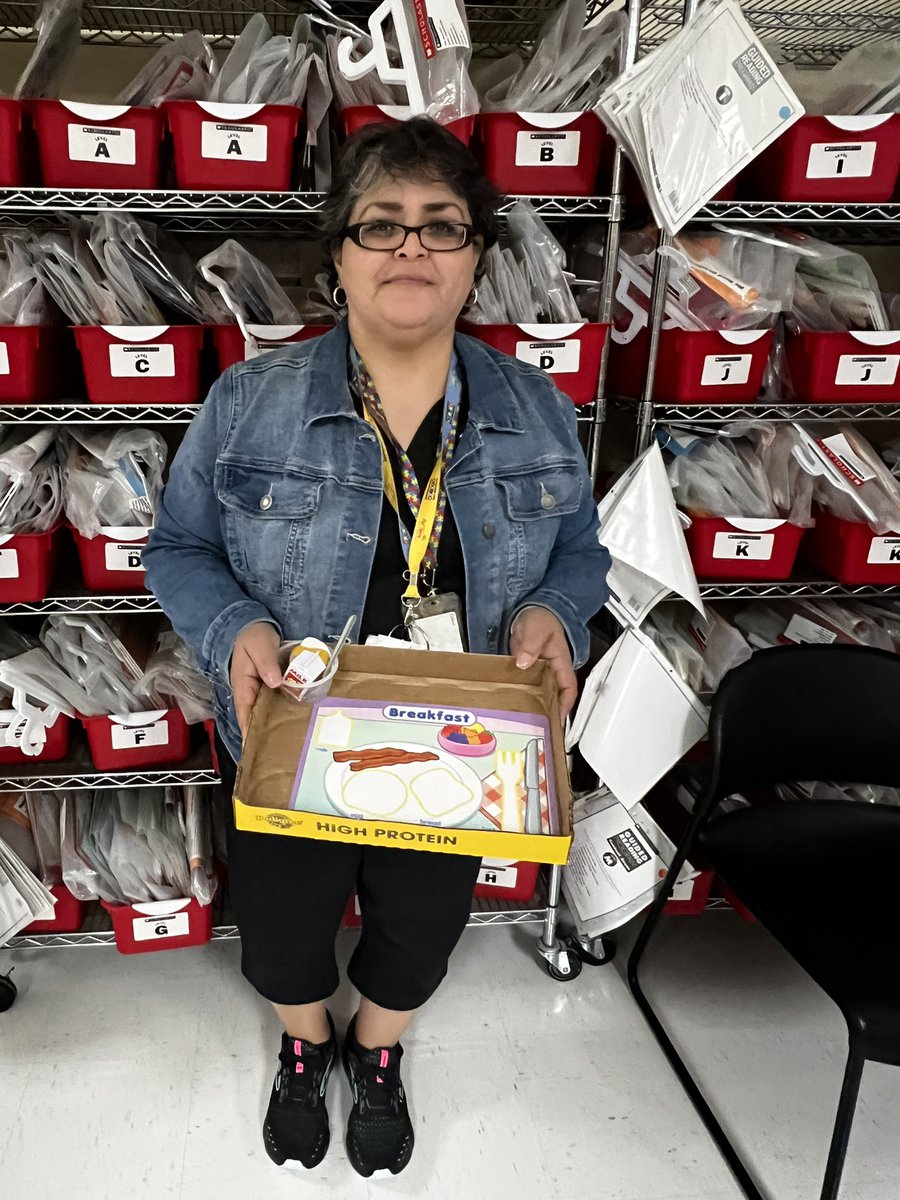 YISD_SPED's tweet photo. What a Thriving Thursday! Check out our @GlenCoveElem Stars Actively Participating in our SSC Make and Take @YISD_SPED @medina_dav @SusanaBurford #yisdsped https://t.co/o95HX6nMUT