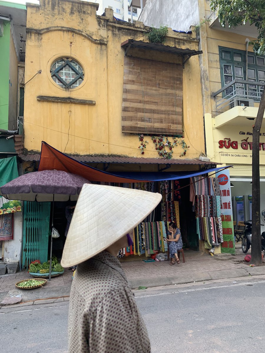emrosewanders's tweet photo. 80 days til #Vietnam! Here are some of my favorite photos 📸 hard to only choose 4! https://t.co/acCN4sjai3