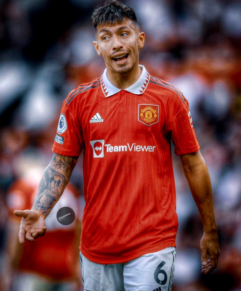 UtdLoyals_'s tweet photo. If @LisandrMartinez is in your top 3 defenders in the #PremierLeague, don’t scroll past without dropping a like 👍🏼 #MUFC 🔴✅

🇦🇷 https://t.co/e4Q7ZMrIcP