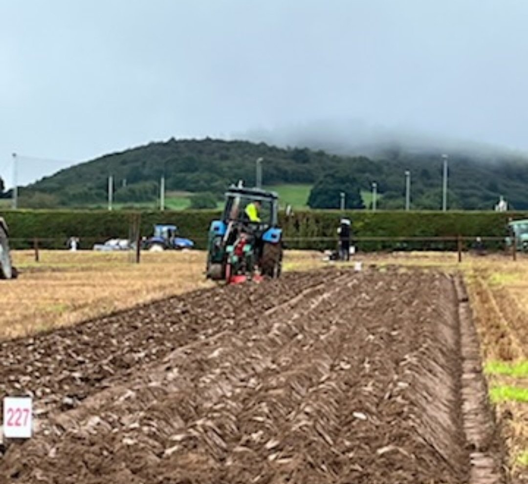 LuskCC (@lusk_cc) on Twitter photo Neasรกn Kerrigan of 5th year competing today at the National Ploughing Championship. Well done Neasรกn, super stuff! ๐ ๐ <a href="/NPAIE/">National Ploughing</a> <a href="/DDLETBColleges/">DDLETBCommunityColleges</a> Neasรกn Kerrigan of 5th year competing today at the National Ploughing Championship. Well done Neasรกn, super stuff! ๐ ๐ <a href="/NPAIE/">National Ploughing</a> <a href="/DDLETBColleges/">DDLETBCommunityColleges</a>