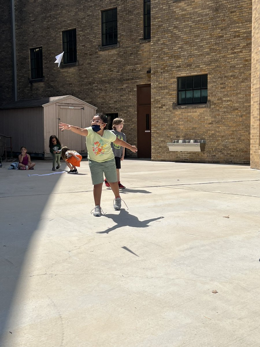 stefniehancock's tweet photo. Physical change day in science means it’s time to make paper airplanes, origami creatures, and identify other ways to change the physical properties of paper in our teams! #NoPlaceLikeAHISD @Cambridge_AH @AHISD #Steam #EngagedClassroom https://t.co/U3vmeZKc04