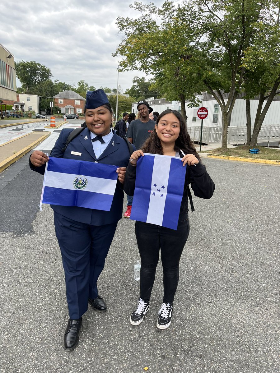 arlingtontechcc's tweet photo. Thanks for this event today! @APSCareerCenter had a joyful parade celebrating Hispanic heritage! @TheAcademy_ACC @ACC_EL_Inst @PepProgram https://t.co/x2itdgEAxl
