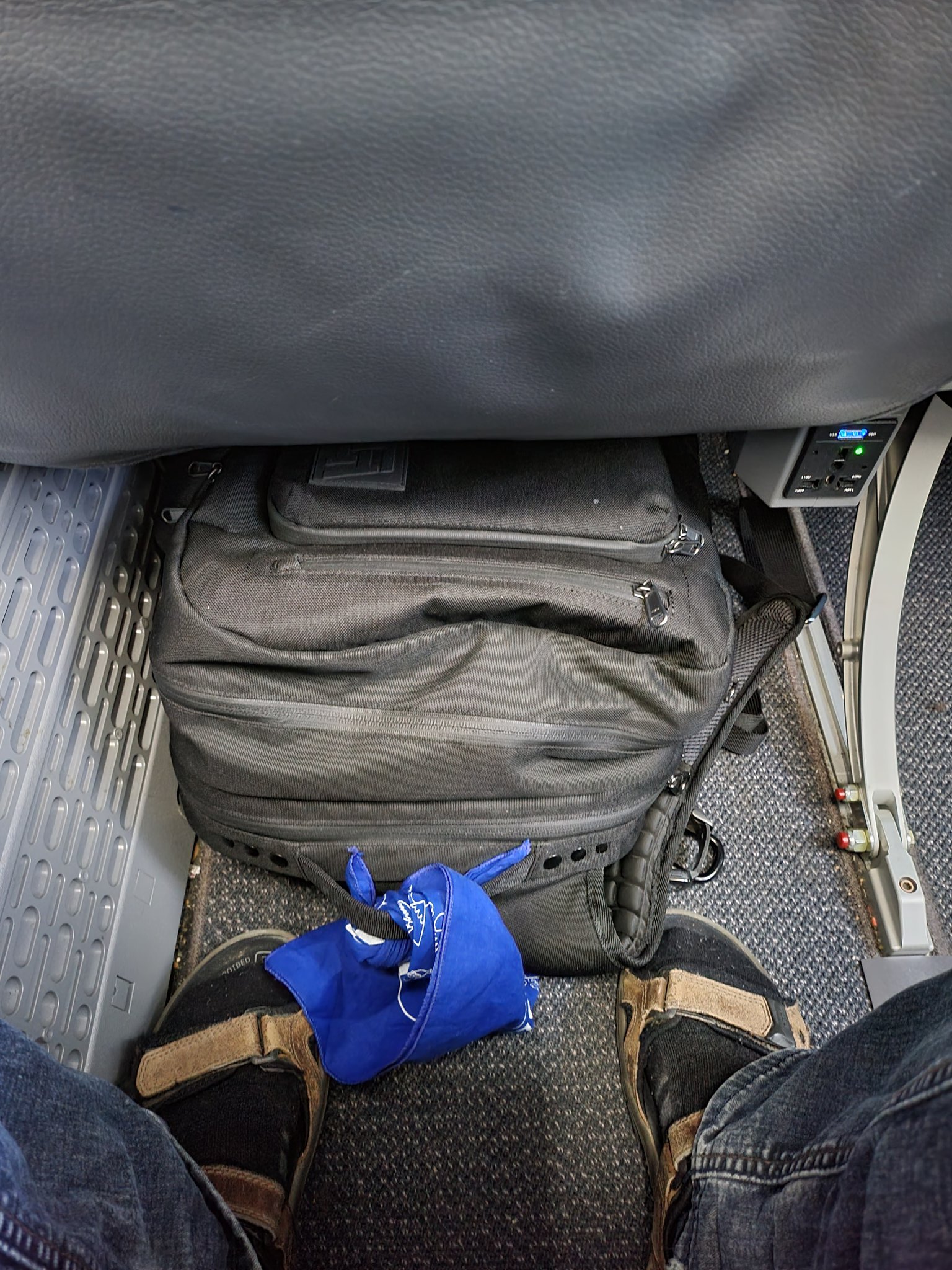 Linus LinusMediaGroup on X: Yes it fits under an airline seat :)   / X