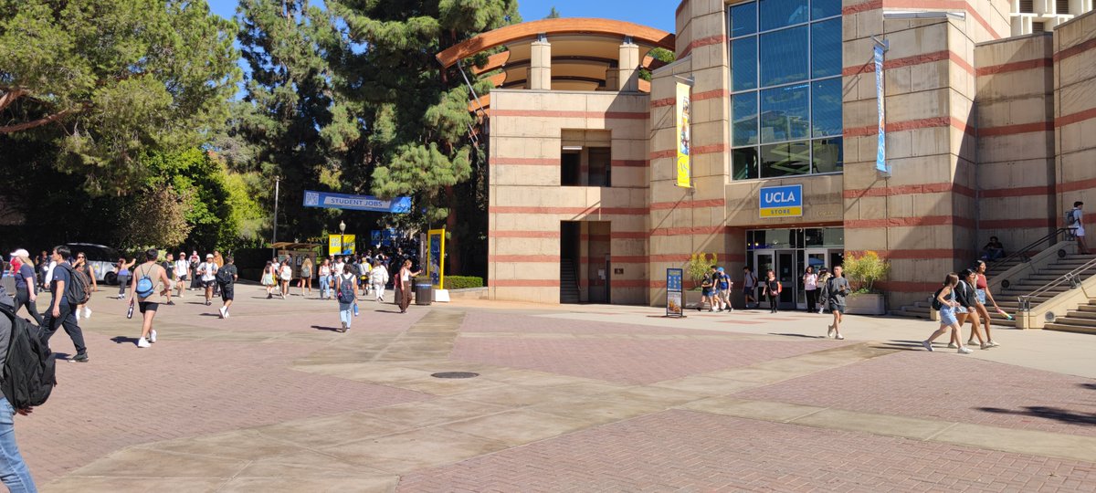 FD75017's tweet image. Memory Buffy Season 4 ucla.a french at los Angeles @alydenisof @NicholasBrendon @SethGreen