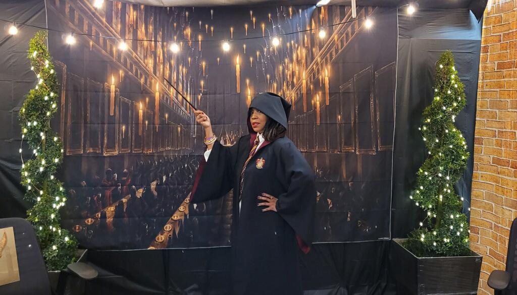 JasonStratemey2's tweet photo. The Wizarding World of Sunrise #HD258! Celebrating #successsharing Harry Potter style! @Chris_Fraga_HD @ShineldaM @michellefogel2 @HudsonSaul3 https://t.co/VklZXuCEW0