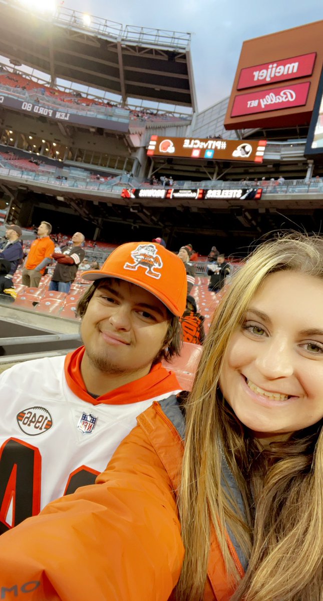 kennnaaa_'s tweet photo. #PITvsCLE 🤎🧡 https://t.co/gElNUKGUiO