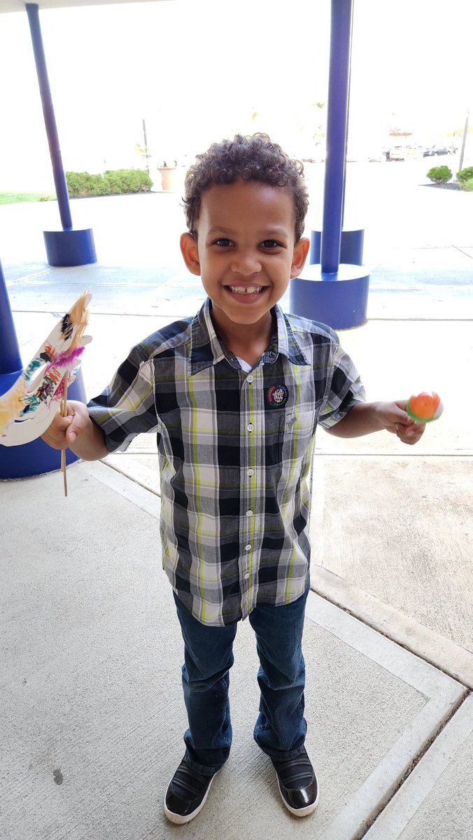 RyanBrittonEdu's tweet photo. And that's a wrap on Highland's Hispanic Heritage Night 2022!!  This face says it all - thank you to all the staff and families who came out tonight!! #BeHighland 🦁 #HispanicHeritageMonth https://t.co/MXLx2chMtz
