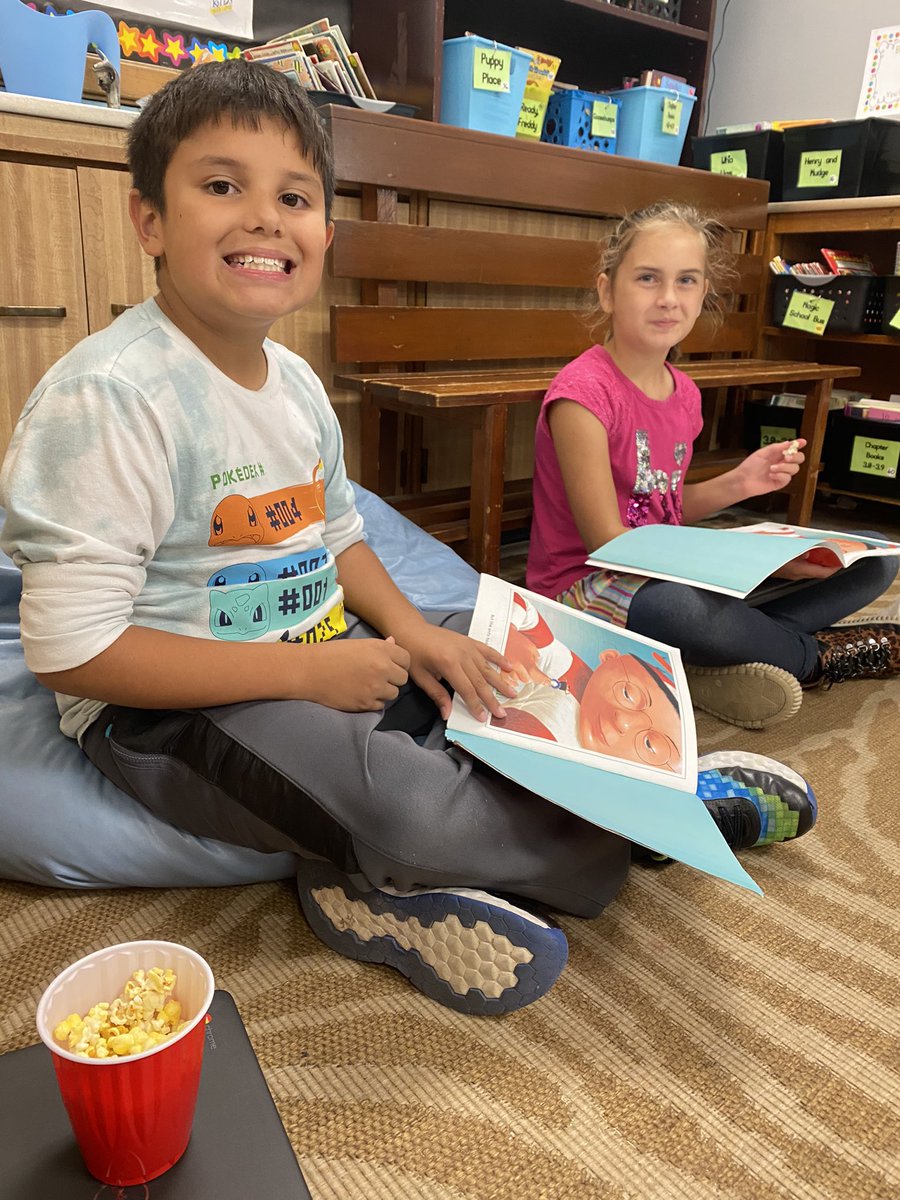 MrsKring's tweet photo. Buddy reading and πΏ popcorn from PTA to celebrate 100% attendance all week! #isdstrong #luffpride #lufflions @ISDSchools https://t.co/KvUC9Kk9QW