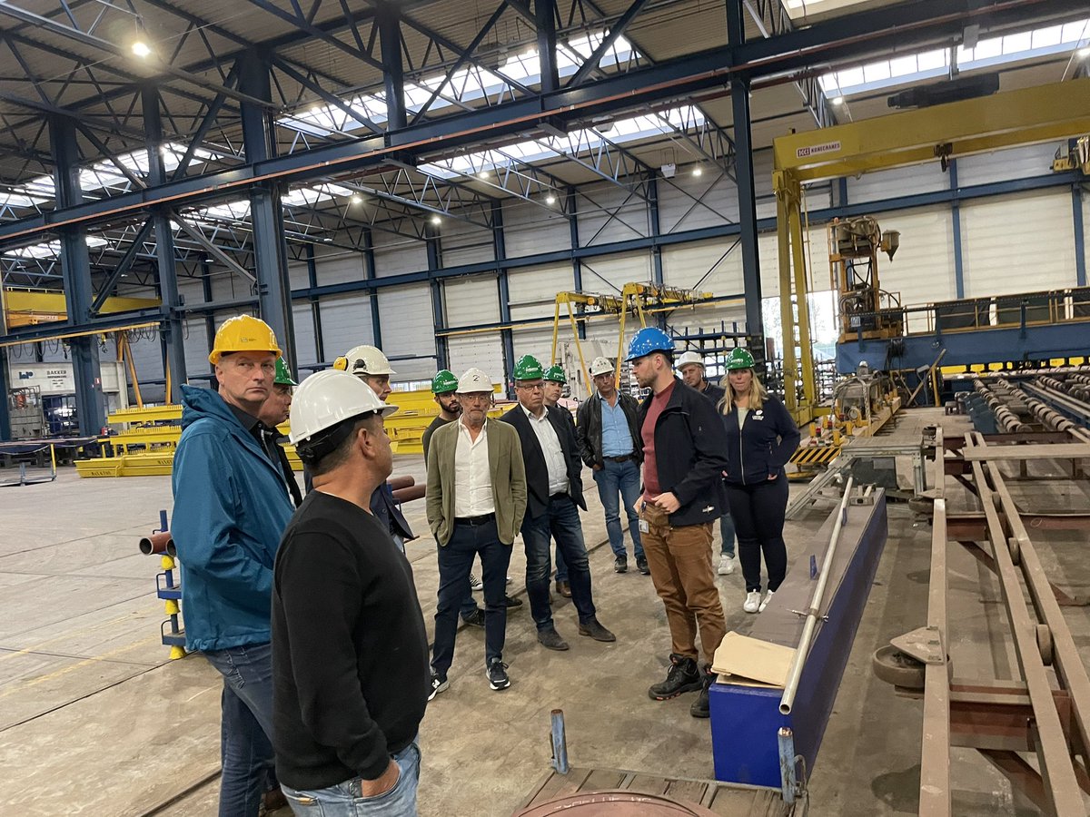 Vanavond met #techintrest een rondleiding gehad bij Damen shipping #indrukwekkend