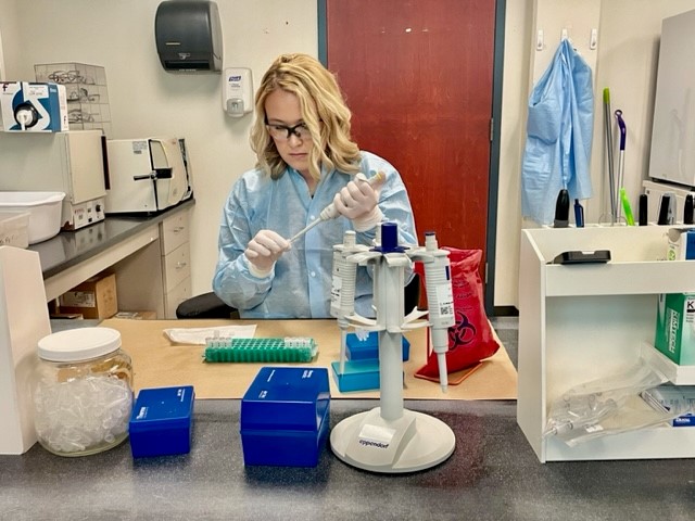 BaltimorePolice's tweet photo. On Sept. 22, #BPDForensics celebrated #nationalforensicscienceweek with an open house and tours that included DNA & ballistics testing. #forensicscience #BPDforGood https://t.co/LYpmuxqiVu