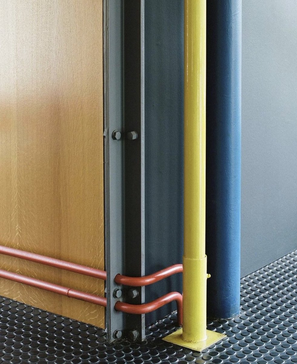 linear_magazine's tweet photo. The modern, industrial whimsy of Le Corbusier https://t.co/QchyX3W0fl