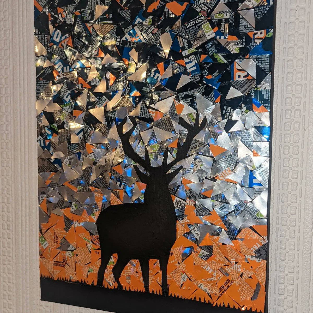 MedusaMosaics's tweet photo. Something different; red deer at sunset using recycled Scottish drinks cans #aluminiumart #mosaicart #recycledart #scottishart #scottishgifts #mosaicartist #unusualart https://t.co/ziwQWYUrJt