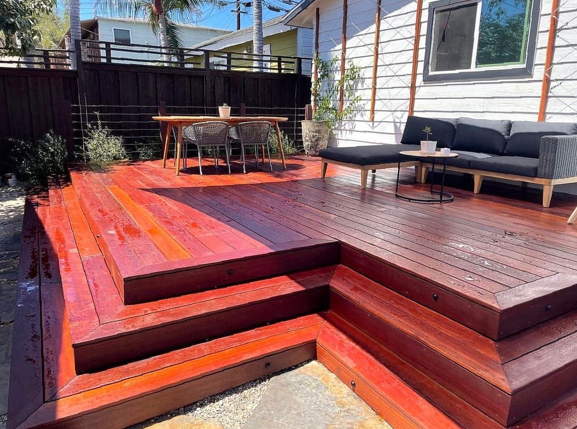 Are you ready to start bringing your next outdoor project to life? We know starting a new project can be overwhelming. To help prepare you for your Lumber Yard visit we've put together a checklist of things to do or bring with you to make your experience as smooth as possible 👷
