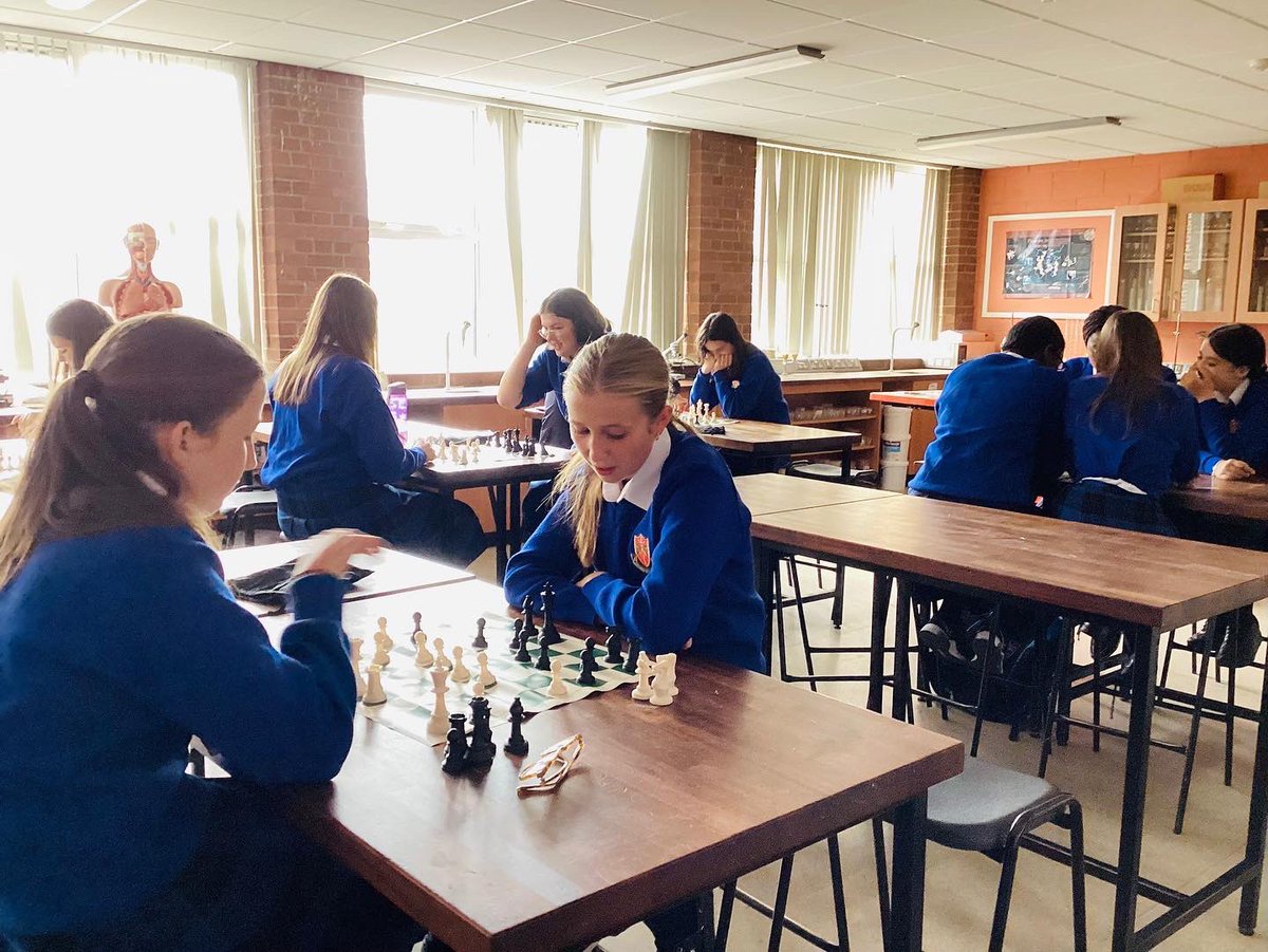 stvdundalk's tweet photo. Our first chess club got off to a great start this week.The girls enjoyed learning how to play chess and developing new friendships. #lunchtimeactivities #newfriends https://t.co/KnuEZYVRCO