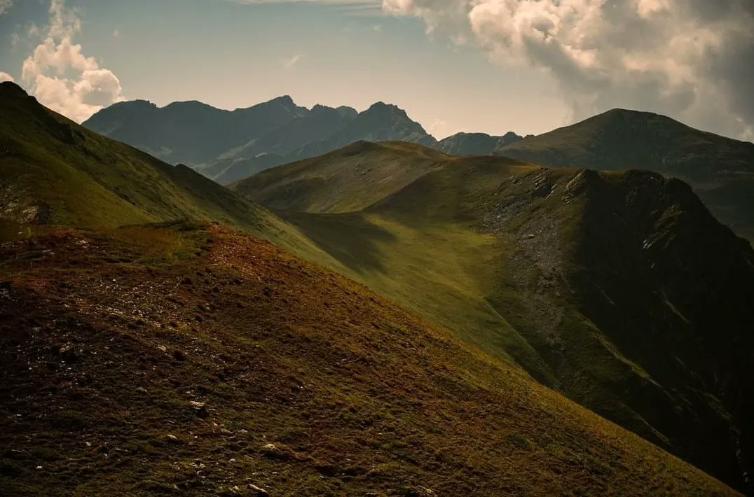 peaksofthebalka's tweet photo. Aroubd the 5 stages in Peaks of the Balkans trail 🏞️⛰️💚🌲🥇
°
@shot_by_jeroen
°
#mountains #hiking #hikingculture #hikingtrails #hikingadventures #mountainexperiences #outdoors #travel #travelphotography #experiences #mountainstourism https://t.co/ZipubdUWOb
