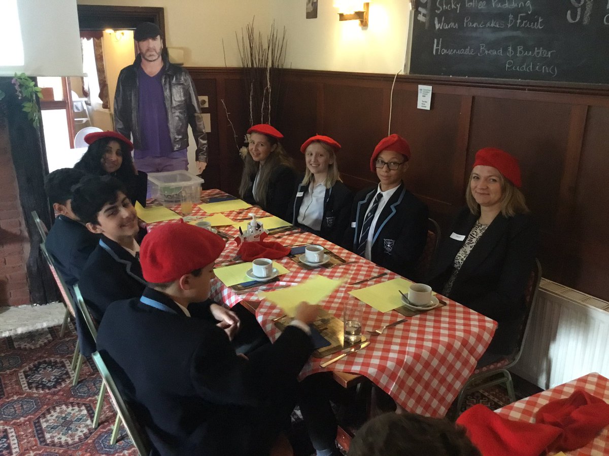 tettcoll_mfl's tweet photo. Y10, Y11 and Sixth form pupils studying French had the a SUPER time at the @janeyhandley French breakfast experience yesterday. On a parlé en français et on a mangé bien ! #frenchbreakfast #petitdej #mfltwitterati  @tettcoll_mfl https://t.co/p7bi1a5ysG