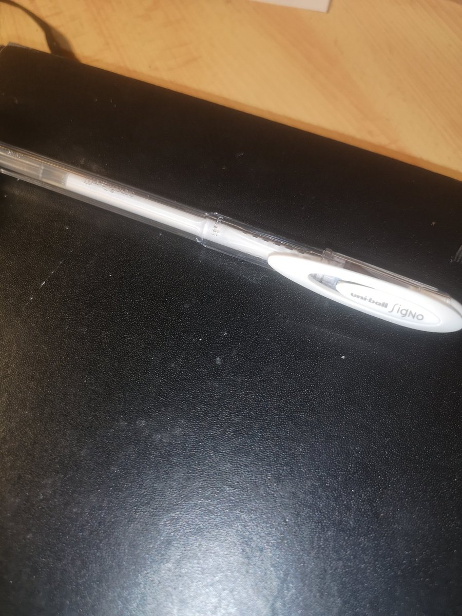 Lijipen's tweet photo. Aujourd'hui j'ai tester deux produits, un stylo gel blanc et un feutre rechargeable (tout deux d'ailleurs incroyable), voila voila :)
#drawing #dessin #draw #manga #anime #personnage #opm #test #feutres #noir #blanc #white #black #tutodraw #drawbox #art #artist #Worlds2022 #grif https://t.co/siXEXa4cCs