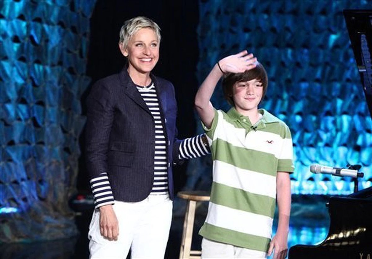 PopBase's tweet photo. Greyson Chance tells Rolling Stone that Ellen DeGeneres is the most “manipulative, self-centered, and opportunistic” person he’s met. 

Ellen signed him back in 2010 as a kid, during a time he says she was extremely controlling, and ‘disappeared’ once his music underperformed. https://t.co/OH8eu8DG9V