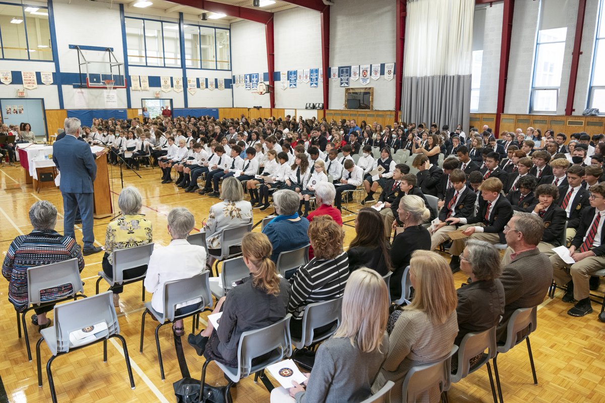 SacredHeartHfx's tweet photo. With open hearts and open arms, we welcomed our new school year and our new Head of School @dphillips3321 at our Opening of School Liturgy, officiated by @HalifaxYarmouth Archbishop Dunn and filled with prayer, music, and reflection. #MySHSH #wearesacredheart #community #blessed https://t.co/nqHWZRaSRr