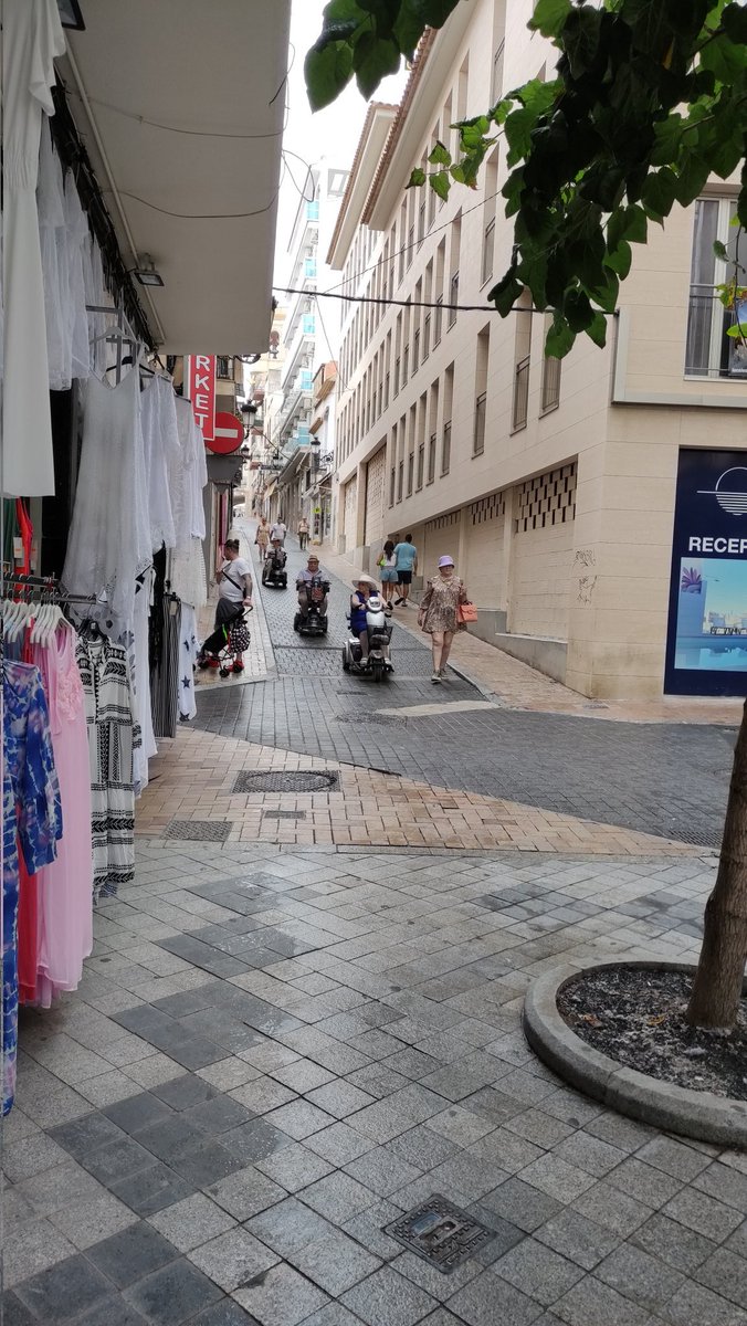 MarkSJordan's tweet photo. Who in their right mind would opt to holiday in Benidorm when the beautiful and infinitely more classy Alicante is an hour down the coast and equally affordable? #whatashithole https://t.co/IcW2EDf5bZ