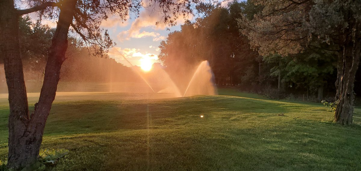 dwmarach's tweet photo. Post aerification sunrise with pre rolling irrigation. #viewdoesntsuck https://t.co/WjGjCINpXX