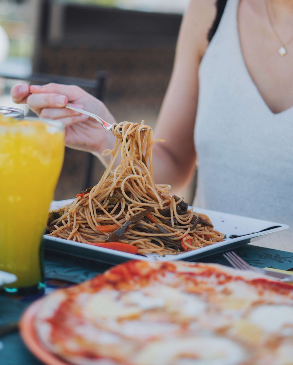 pizzajardin's tweet photo. Si eres de esas personas que odian salir de su zona de confort no te preocupes. 🧘🏼‍♀️

https://t.co/pXEYHqGwWW

#restaurantesmadrid #madrid #madridfood #foodlover #foodstagram #gastromadrid #comidaitaliana #italianfood #pastalover #pizzalover #pizza #pizzadelivery #gastro #pasta https://t.co/eapBK897Np