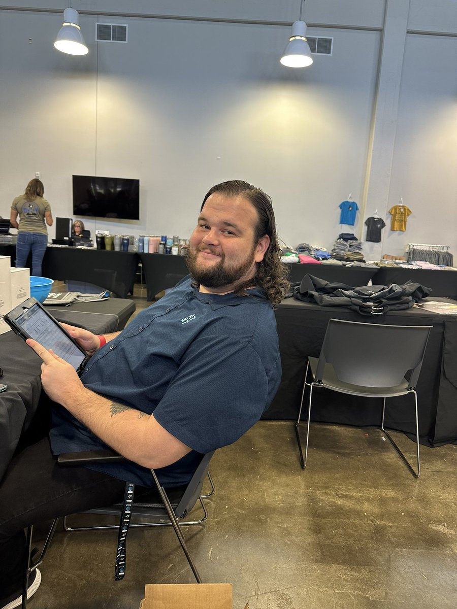 grywatch's tweet photo. Ryan closing up a fn hotspot. That makes 7 so fat today!!!
@dbustamante1210 @AlyssaManoli @LynetteMAguilar @israelmedinajr https://t.co/5OOUZkX6Jk
