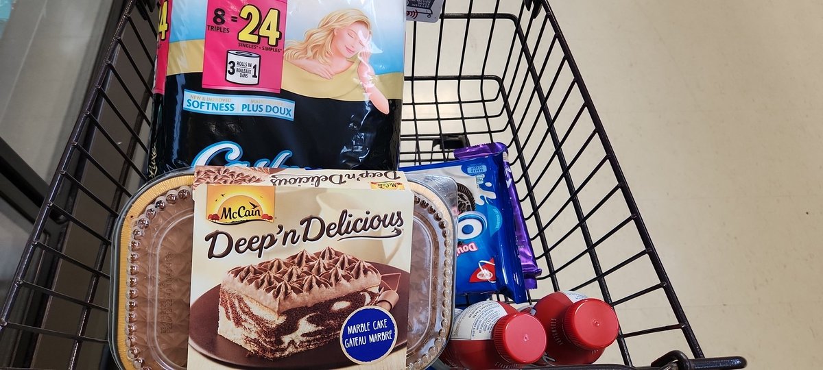 knuf1985's tweet photo. Starting a new trend @mccainfoods #StormCake https://t.co/pBLfd01cQH
