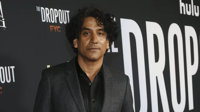 Didn't hype it beforehand, but wrapped an interview w/ #NaveenAndrews. The predominant topic was joining the cast of <a href="/CleaningLadyFOX/">The Cleaning Lady FOX</a>, but we also talked about hanging w/ David Bowie during The Buddah of Suburbia, the legacy of Lost, doing Sense8 &amp; more. Coming soon to @Decider!