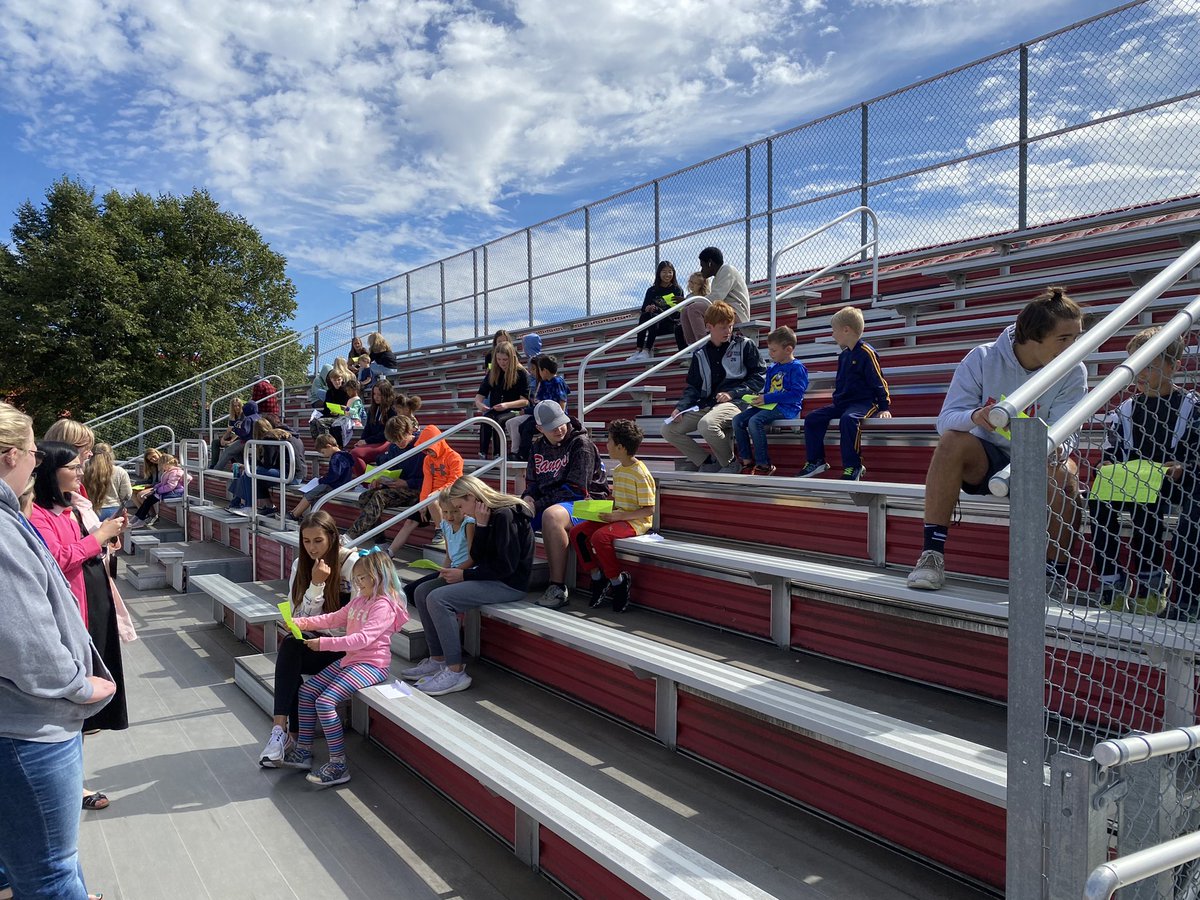 alyssaclaufmann's tweet photo. What a perfect afternoon for our high school learners to meet their elementary pen-pals! https://t.co/CuQ0AcD6Pp