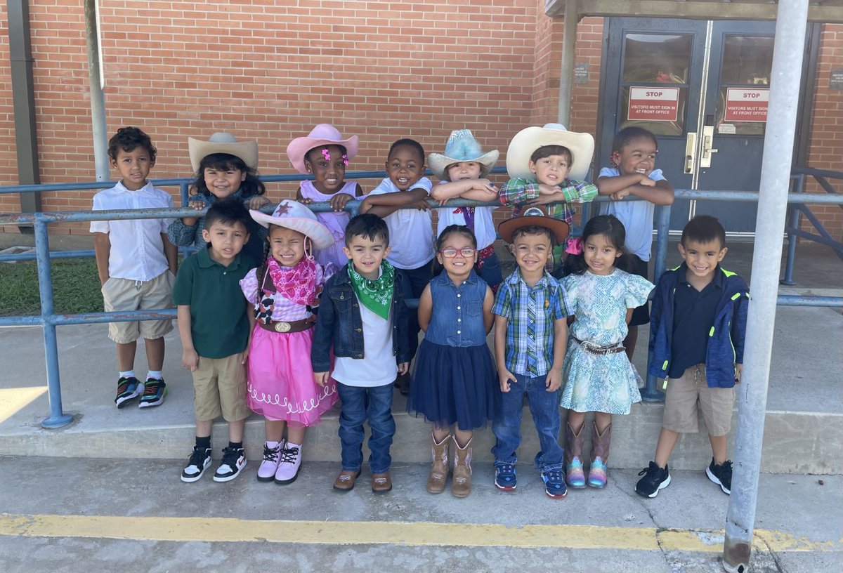 SeguinSuns's tweet photo. YeeHaw! It was Western Day at Seguin ECC! https://t.co/FAvaq200sK
