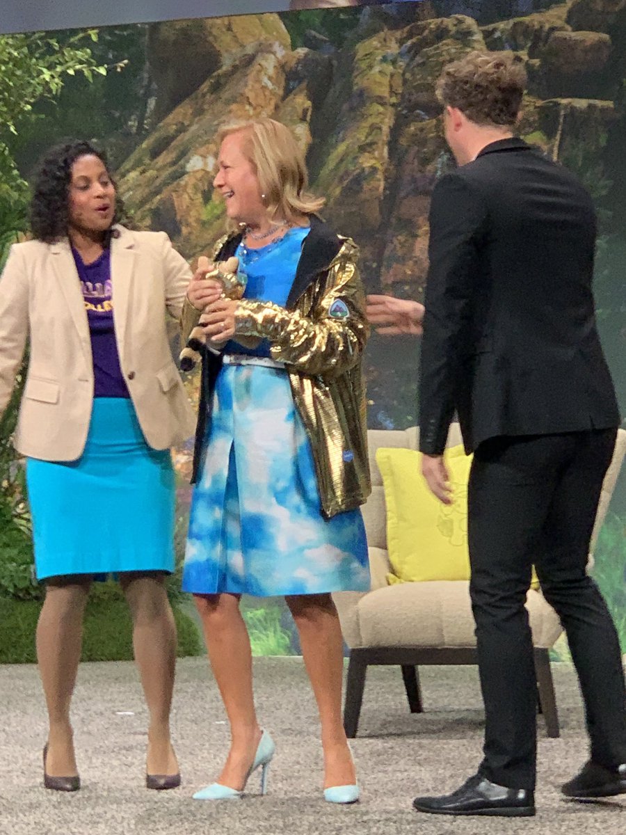 cloudanalogy's tweet photo. Wow! Our Lady in Golden Hoodie! Many Congratulations to @klueckeman for the "Hoodie of Honor." #goldenhoodie from @olivetnazarene
Let's Build @Salesforce Community Together More Stronger!
Best Wishes. @trailhead
#CloudAnalogy #Dreamforce22 #DF22 #CAtDreamforce22 #Dreamcloud22 https://t.co/urd3HyxwrU