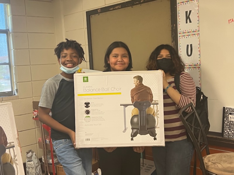 EngageHistTPT's tweet photo. @Donorschoose was funded on Tuesday and our #flexibleseats were delivered today!! Look at those excited faces! Thank you to the generous #teachersoftwitter and #twitterteachers that shared and retweeted!! https://t.co/UWYkNEpCCC