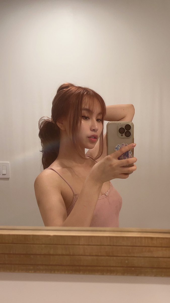 lily_paddie's tweet photo. New hair :) https://t.co/KxLOKIgNcS