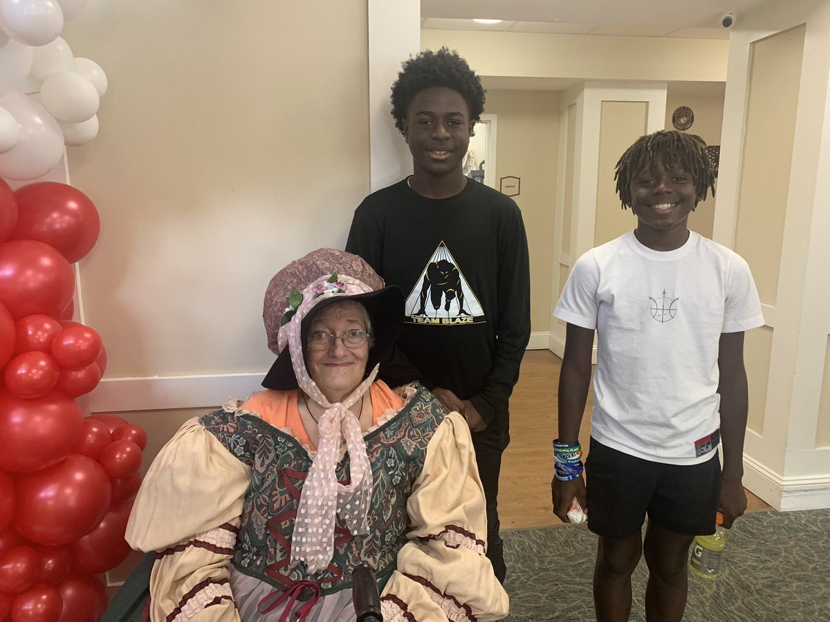 ElijahTWhite's tweet photo. Community Service at Harmony Assisted Living @BMSBetaClubR2 @BMSatRSD2 @MaxSpeedFitness https://t.co/ZveBQ55Rh9